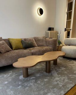 ▪️Table en béton ciré couleur châtaigne & pieds acier couleur cuivre▪️ Cette pièce a été réalisée sur mesure pour les clients, vous pouvez commander la votre en DM 💌